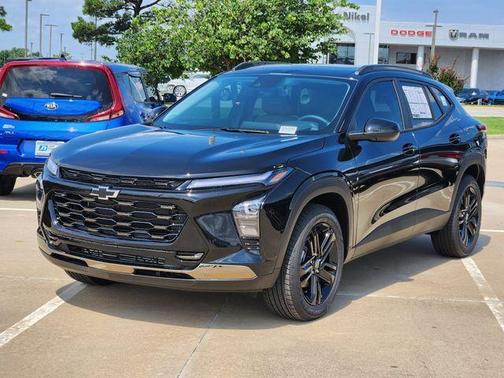 Mosaic Black Metallic 2026 Chevrolet Trax ACTIV