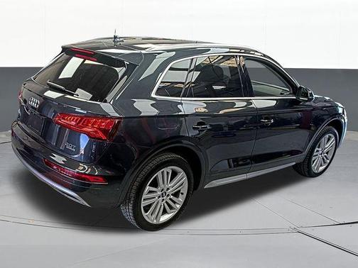 2018 Audi Q5 2.0T Premium Plus