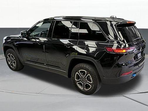 2022 Jeep Grand Cherokee 4xe Trailhawk