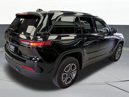 2022 Jeep Grand Cherokee 4xe Trailhawk