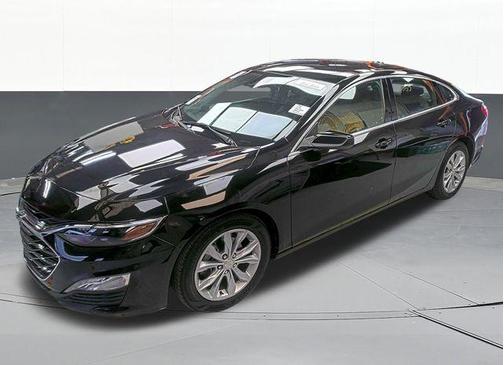 Mosaic Black Metallic 2025 Chevrolet Malibu LT