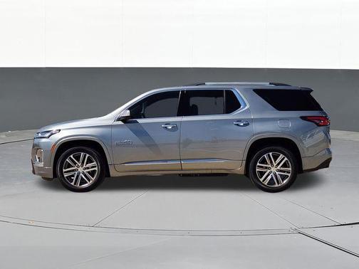 Sterling Gray Metallic 2023 Chevrolet Traverse High Country