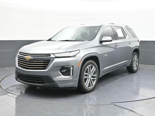 Sterling Gray Metallic 2023 Chevrolet Traverse High Country