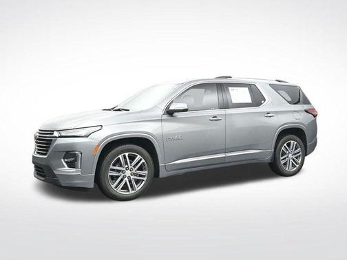 Sterling Gray Metallic 2023 Chevrolet Traverse High Country