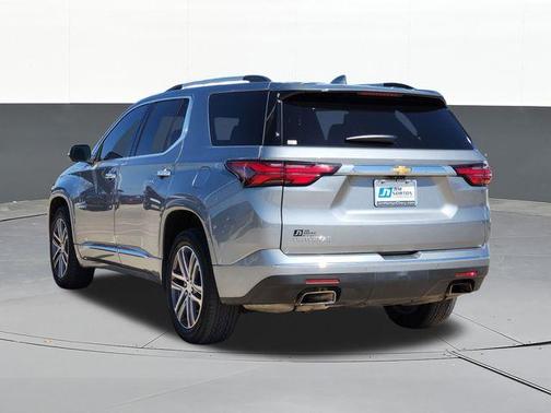 Sterling Gray Metallic 2023 Chevrolet Traverse High Country