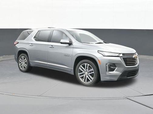 Sterling Gray Metallic 2023 Chevrolet Traverse High Country