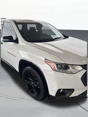 Summit White 2021 Chevrolet Traverse Premier