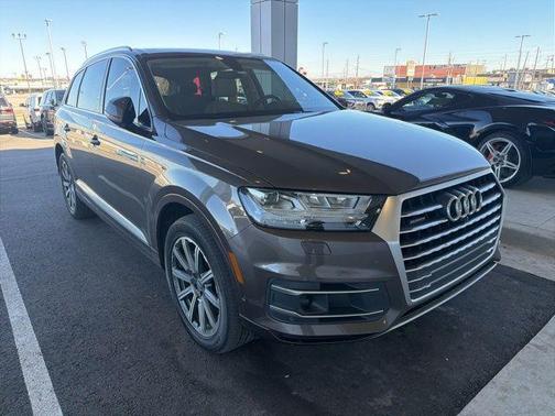 2019 Audi Q7 45 Premium Plus