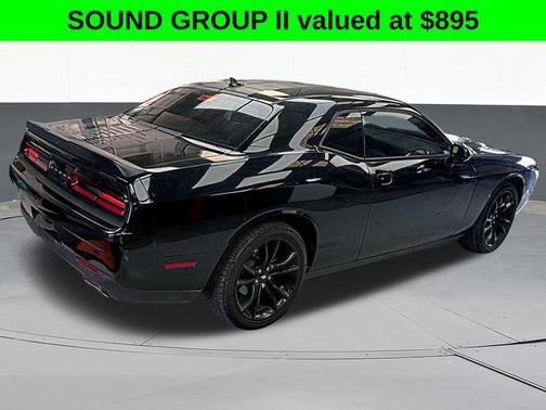 2017 Dodge Challenger SXT