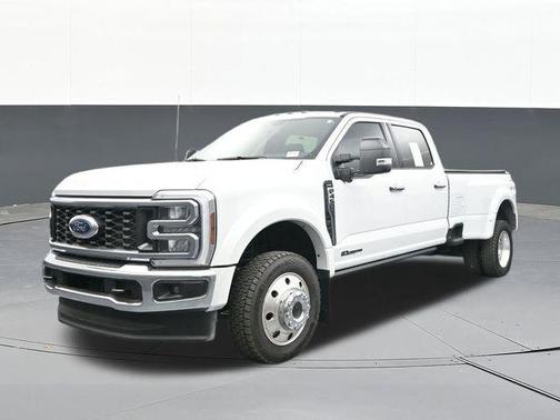2025 Ford F-450 Lariat