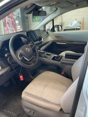 Celestial Silver Metallic 2021 Toyota Sienna LE