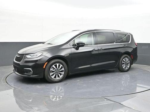 2021 Chrysler Pacifica Touring-L