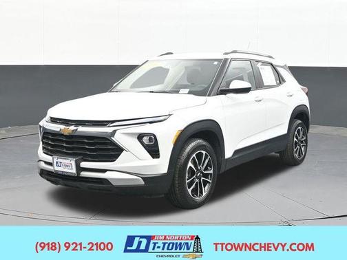 Summit White 2025 Chevrolet Trailblazer LT