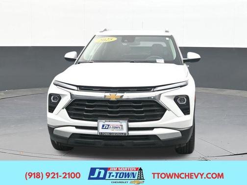 Summit White 2025 Chevrolet Trailblazer LT