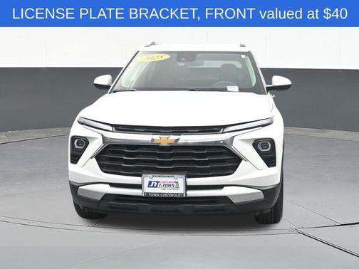 Summit White 2025 Chevrolet Trailblazer LT