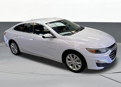 Summit White 2023 Chevrolet Malibu LT