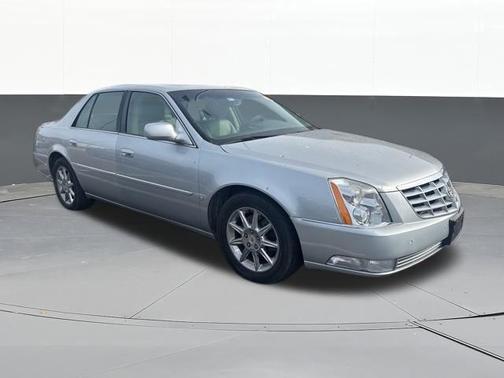2010 Cadillac DTS Base