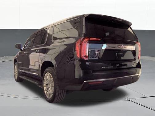 Midnight Blue Metallic 2022 GMC Yukon XL SLT