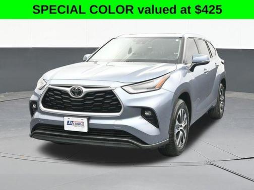 Silver 2021 Toyota Highlander XLE
