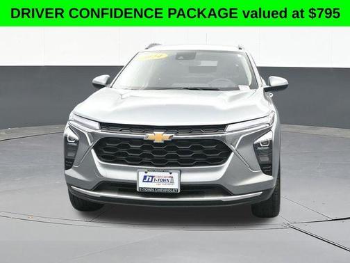 Sterling Gray Metallic 2024 Chevrolet Trax LT