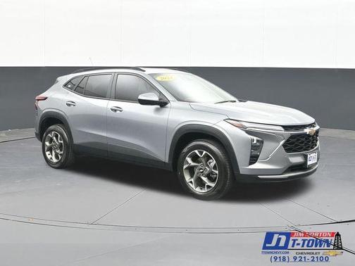 Sterling Gray Metallic 2024 Chevrolet Trax LT
