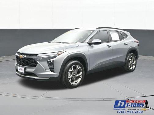 Sterling Gray Metallic 2024 Chevrolet Trax LT