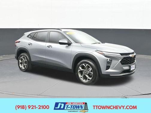 Sterling Gray Metallic 2024 Chevrolet Trax LT