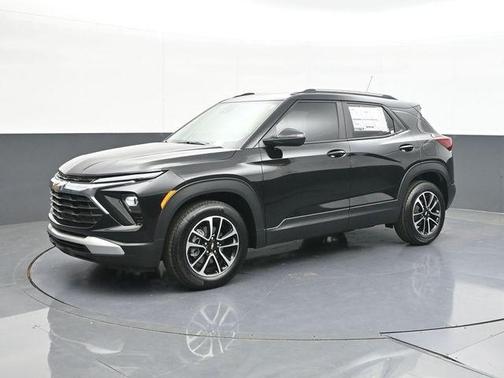 Mosaic Black Metallic 2026 Chevrolet Trailblazer LT
