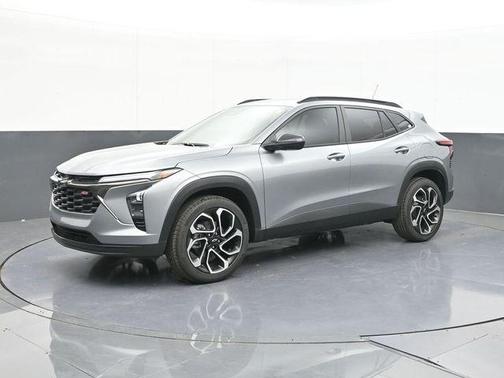 Sterling Gray Metallic 2026 Chevrolet Trax 2RS