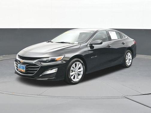Mosaic Black Metallic 2025 Chevrolet Malibu LT