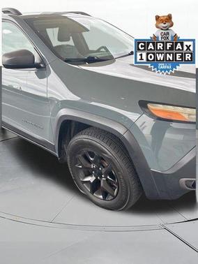 Anvil Clearcoat 2014 Jeep Cherokee Trailhawk