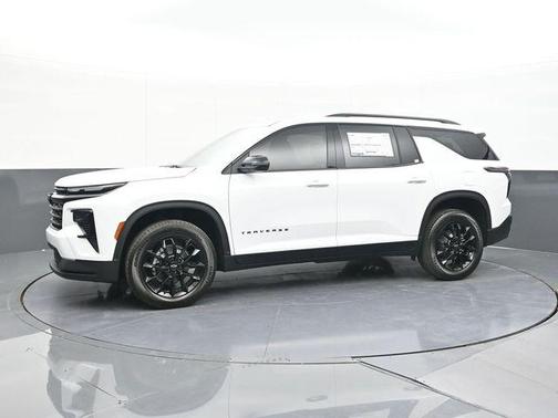 Summit White 2026 Chevrolet Traverse LT