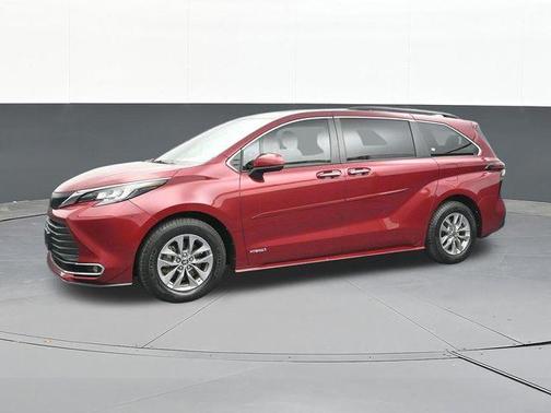 Red 2021 Toyota Sienna XLE