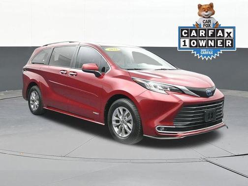Red 2021 Toyota Sienna XLE