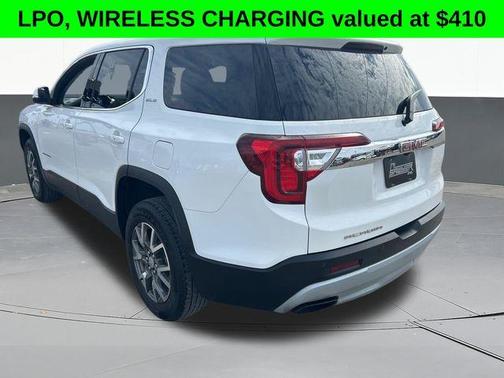 Summit White 2022 GMC Acadia SLE