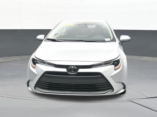 Classic Silver Metallic 2025 Toyota Corolla LE