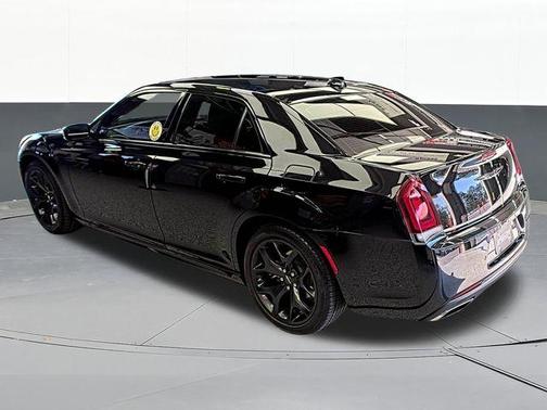 2022 Chrysler 300 Touring L