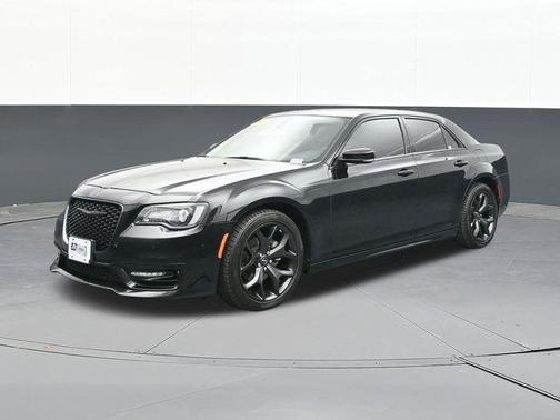 2022 Chrysler 300 Touring L