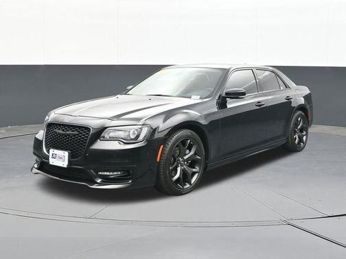 2022 Chrysler 300 Touring L