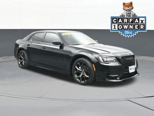 2022 Chrysler 300 Touring L