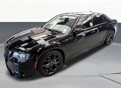 2022 Chrysler 300 Touring L