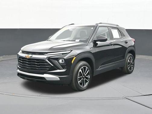 Mosaic Black Metallic 2025 Chevrolet Trailblazer LT