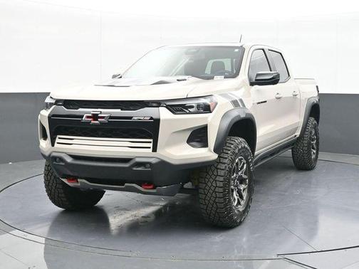 White Sand 2026 Chevrolet Colorado ZR2