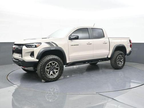 White Sand 2026 Chevrolet Colorado ZR2