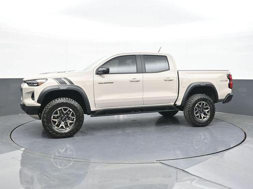 White Sand 2026 Chevrolet Colorado ZR2