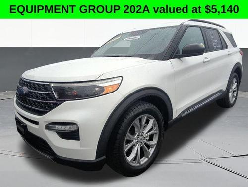 White Metallic 2020 Ford Explorer XLT