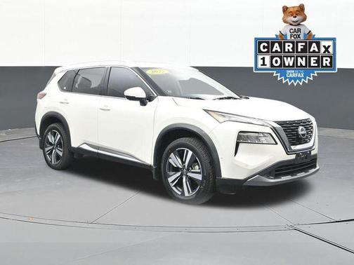 White 2022 Nissan Rogue SL