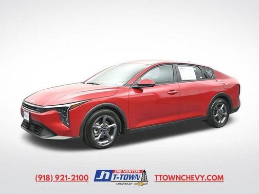 Currant Red 2025 Kia K4