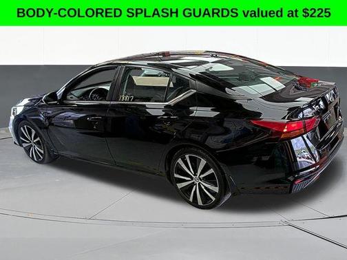 Black 2022 Nissan Altima 2.5 SR