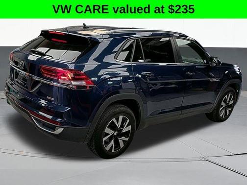 Tourmaline Blue Metallic 2022 Volkswagen Atlas Cross Sport 2.0T SE